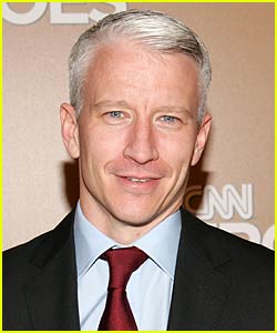 Anderson Cooper Loves Karaoke