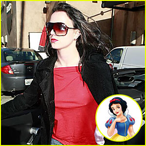 Britney Spears is Snow White