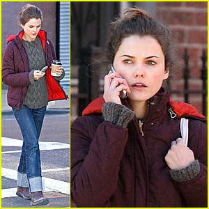 Keri Russell Pays Her Respects For Heath Ledger