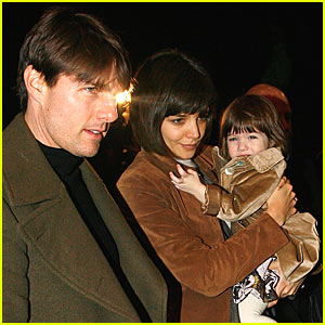 Suri Cruise Blinded By the Flashes