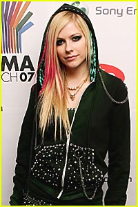 Abbey Dawn: Avril Lavigne's New Clothing Line