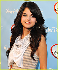 Selena Gomez Joins Hollywood Records?
