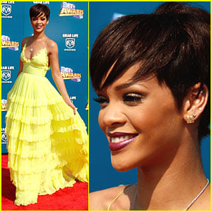 Rihanna Shows Her Sunshine