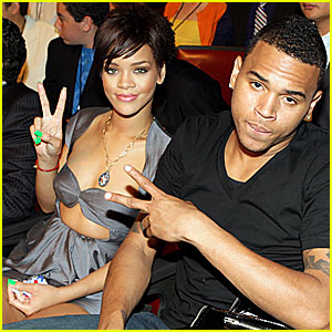 Rihanna Rocks the 2008 MTV Movie Awards