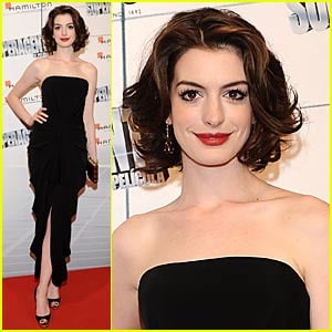 Anne Hathaway is a Marchesa Must