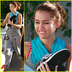 Miley Cyrus is Best Barefoot