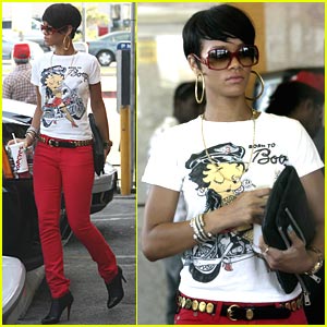 Rihanna is Popeyes Pretty