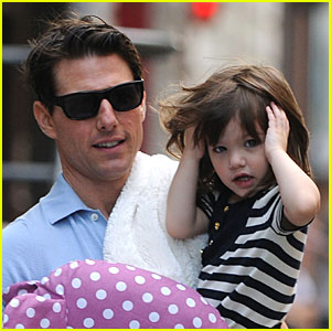 Suri Cruise is Helicopter Happy