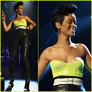 Rihanna Rocks Justin Timberlake Concert