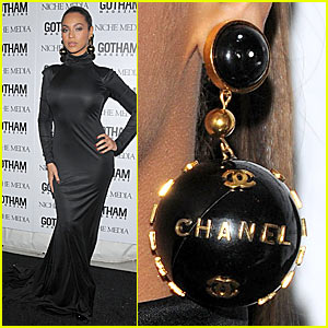 Beyonce Dons Chanel Globe Earrings