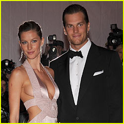 Gisele Bundchen & Tom Brady: Engaged!
