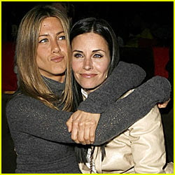 Jennifer Aniston's Christmas Eve Tradition: Dinner With Courteney Cox