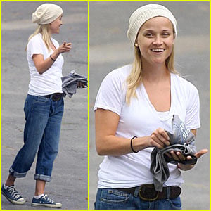 Reese Witherspoon Shines Beanie Bright