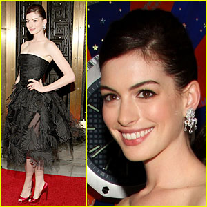 Anne Hathaway - Tony Awards 2009