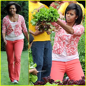 Michelle Obama Harvests The White House Kitchen Garden
