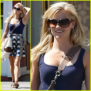 Reese Witherspoon's Sunny Stroll