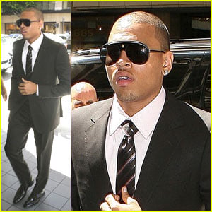 Chris Brown: Sentencing Delayed