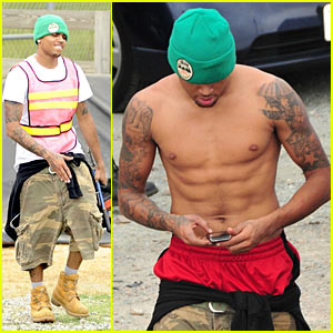 Chris Brown: Shirtless Volunteer Work!