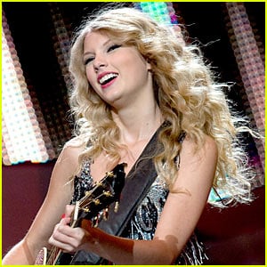 Taylor Swift's VMAs Performance -- Details Leaked!