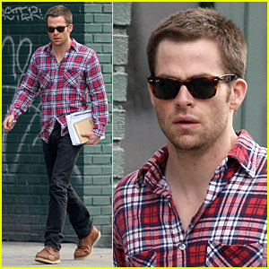 Chris Pine is a Muji Man