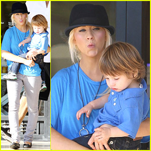 Christina Aguilera is a Busy Busy Mom
