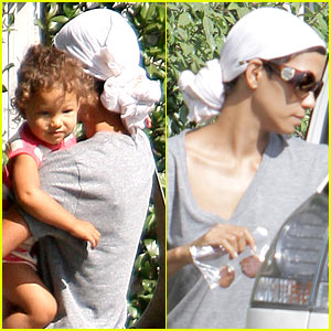 Halle Berry: Head Scarf Spa Day!