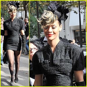Rihanna: Dior at Paris Fashion Week!