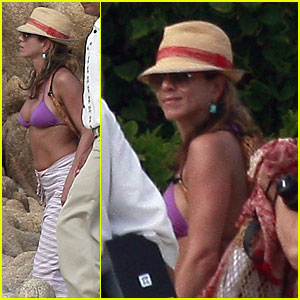 Jennifer Aniston: Bikini Babe in Cabo San Lucas