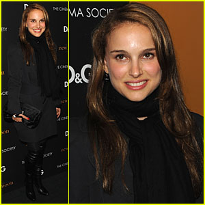 Natalie Portman & Amber Rose Check Out New Moon