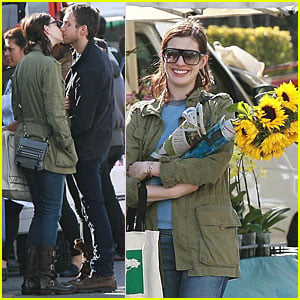 Anne Hathaway: Sunflowers and a Smooch!