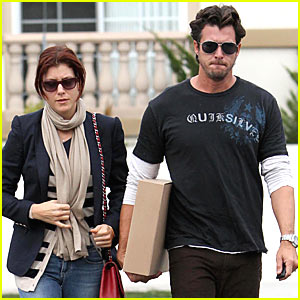 Kate Walsh & Neil Andrea: Val Surf Shopping