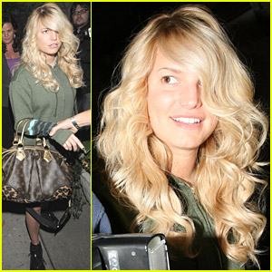 Jessica Simpson Gets More Color And Curls