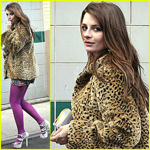 Mischa Barton Gets Down to Business