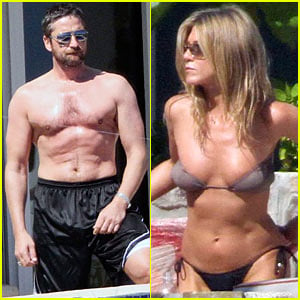 Jennifer Aniston & Gerard Butler Cool Off in Cabo