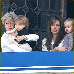 Angelina Jolie & Jane Pitt: Twins Time!