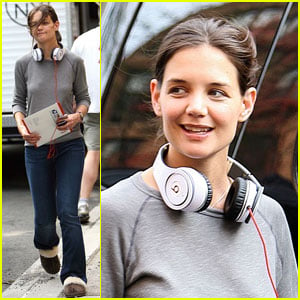 Katie Holmes Puts Beats On For 'No One'