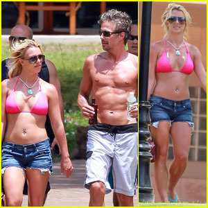 Britney Spears: Hot Pink Bikini