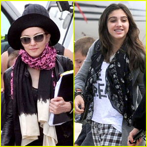 Madonna & Lourdes: Bourget Private Jet!