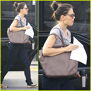 Katie Holmes: Up Bright and Early for 'Jack and Jill'