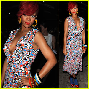 Rihanna: Miu Miu at Paris Fashion Week!
