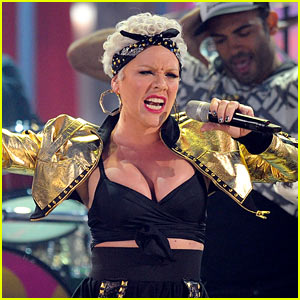 AMAs Performance Videos 2010 -- Watch Now!