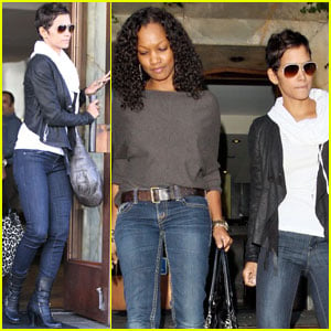 Halle Berry: Lunch with Garcelle Beauvais!