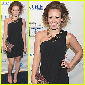 Hilary Duff: Lucky Shops VIP in NYC!