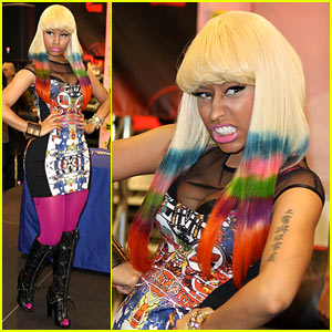 Nicki Minaj: Rainbow Tipped Hair at CD Signing!