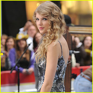 Taylor Swift: Launching First Fragrance Next Fall!