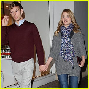Dianna Agron & Alex Pettyfer: Holding Hands at The Grove!