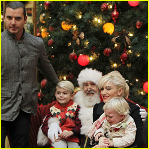 Gwen Stefani: Santa Claus Visit with Family!