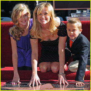 Reese Witherspoon: Hollywood Walk of Fame Star!