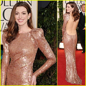 Anne Hathaway - Golden Globes 2011 Red Carpet