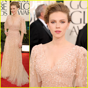 Scarlett Johansson - Golden Globes 2011 Red Carpet